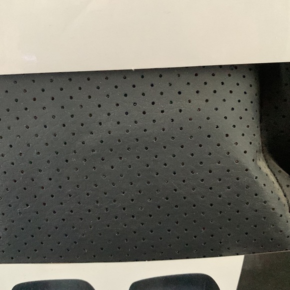 AUTOTRENDS Truck Black Durable Leatherette 3-piece set comfort Kit - Picture 3 of 8